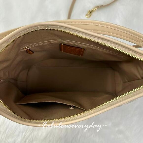 Coach Laurel Large Shoulder Bag In Sketch Signature Canvas CBH88 Gold/Ivory NWT - Picture 10 of 11